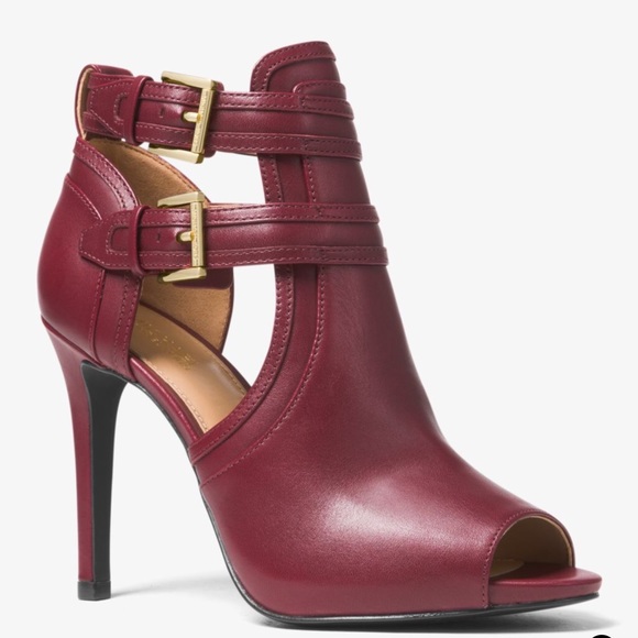 Michael Kors Shoes - Michael kors